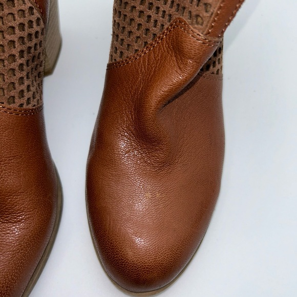 Fergie Womens Shoes  Towson Leather Cut-Out Ankle Boots Size 8.5 Brown - Picture 3 of 7
